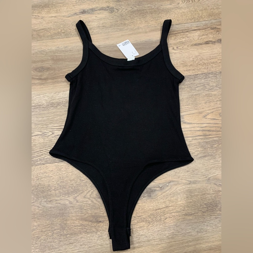 H&M Ribbed Bodysuit Essentials - Picture 3 of 4